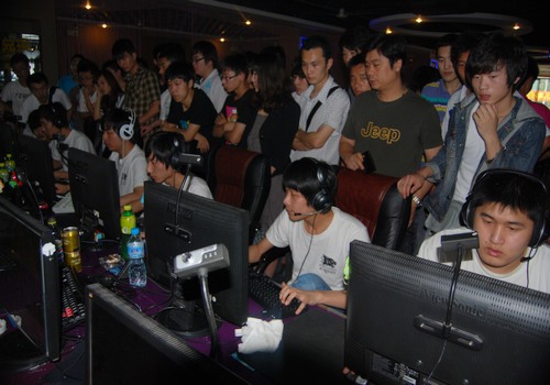 中期小送无碍大局 Leyan佛耶戈再度超神 Leyan队击败Puff队