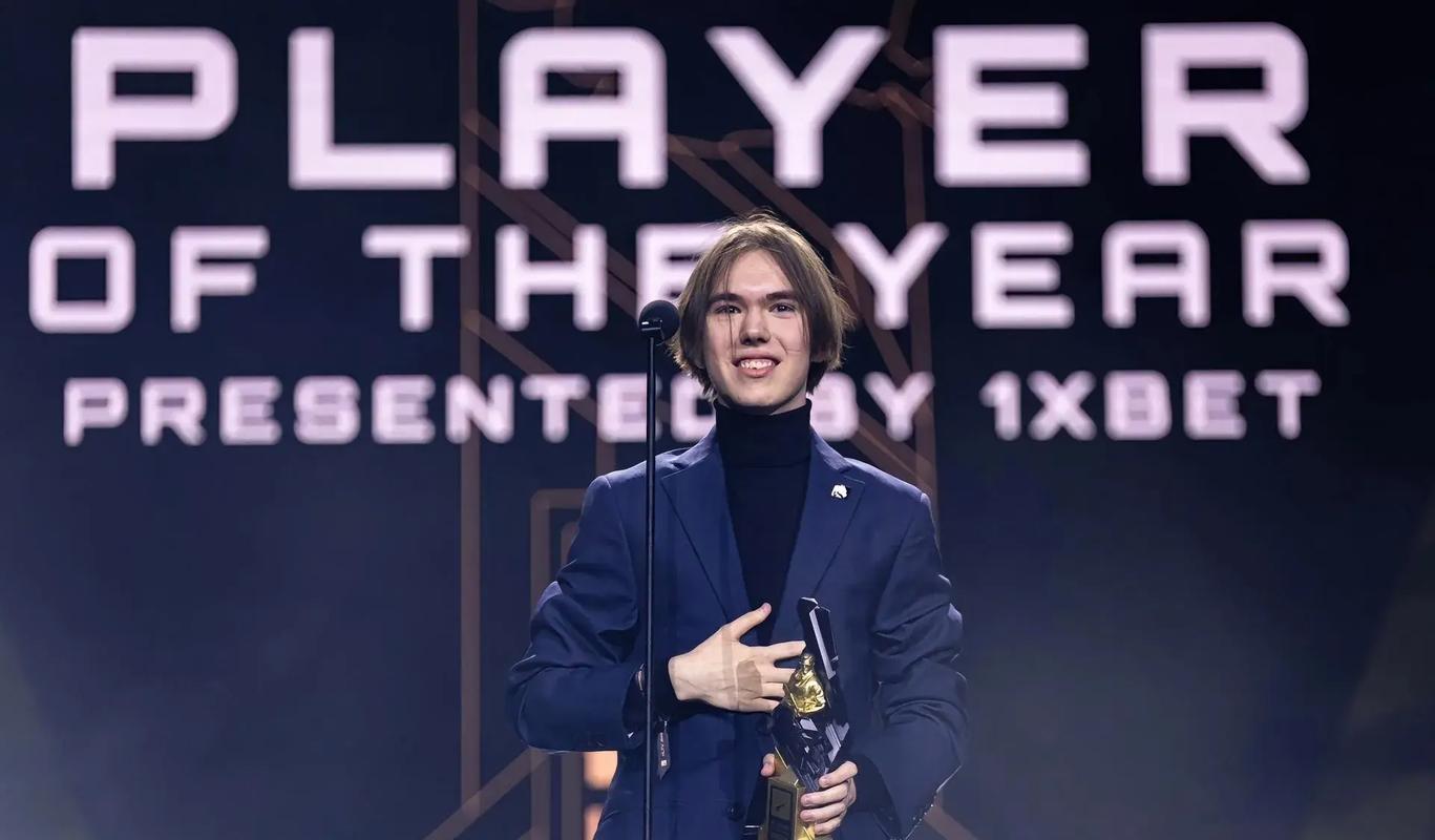 XYG完成KPL首秀，运营还是一大弱点，张大仙对战队成绩持佛系态度